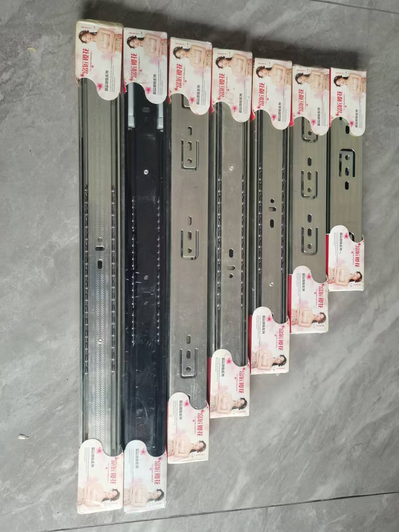 Full Extension Drawer Slides Three-Section Soft Close Guide Rail - Image 2